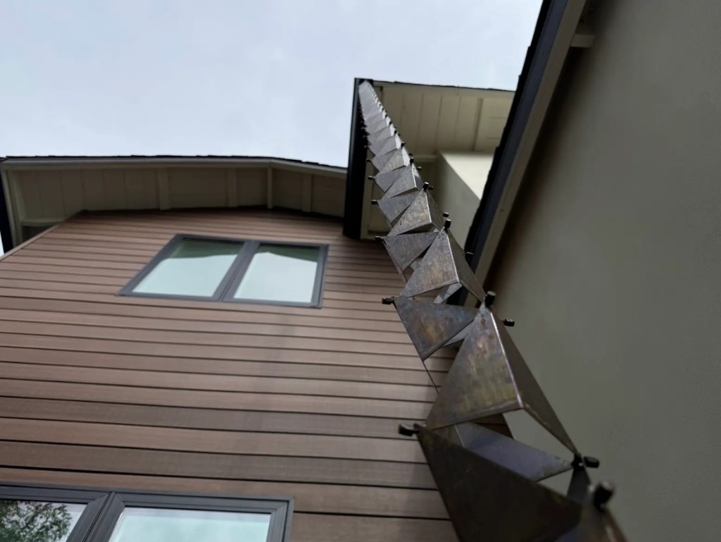 Water control around the roofline